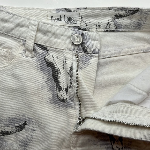 Peach Love California High Rise Shorts Size S - Picture 12 of 16